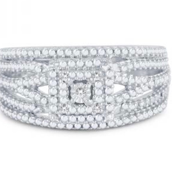 Beautiful diamond ring - Picture 2 of 3